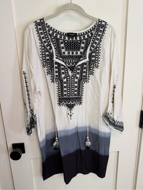 Tolani White Tunic with Black Embroidered Yoke and Navy Ombré Hem